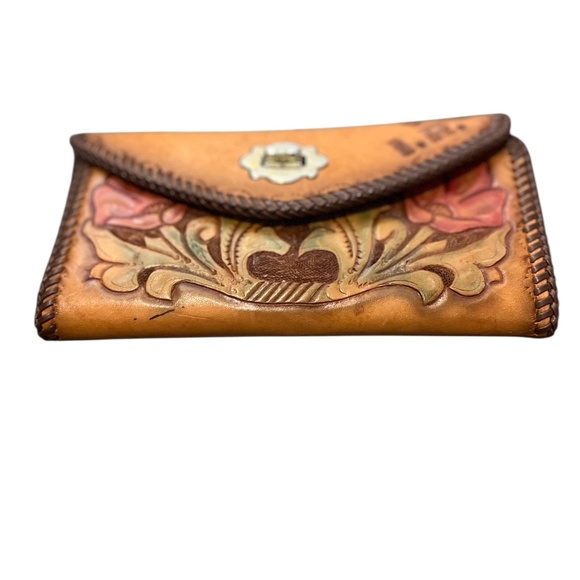 Vintage Handmade 1970’s Embossed Tooled Leather Clutch Hinged Clasp to‎ Close - Picture 4 of 11